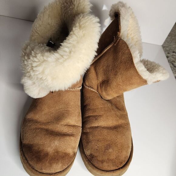 UGG Bailey ll Button Chestnut Winter Boots Size 8 - Picture 3 of 10